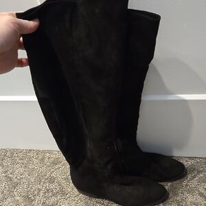 Women's Black Knee-High Boots